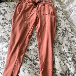 Alphalete jogger in salmon color
